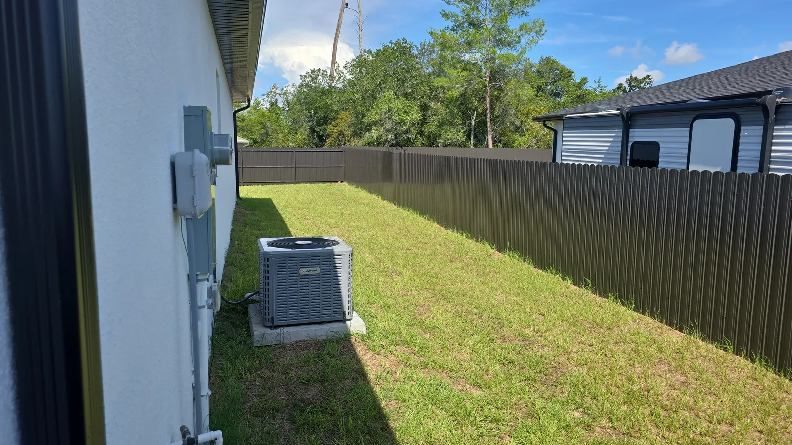Durafence, bronze side yard by Crystalline Home Improvement in Central Florida